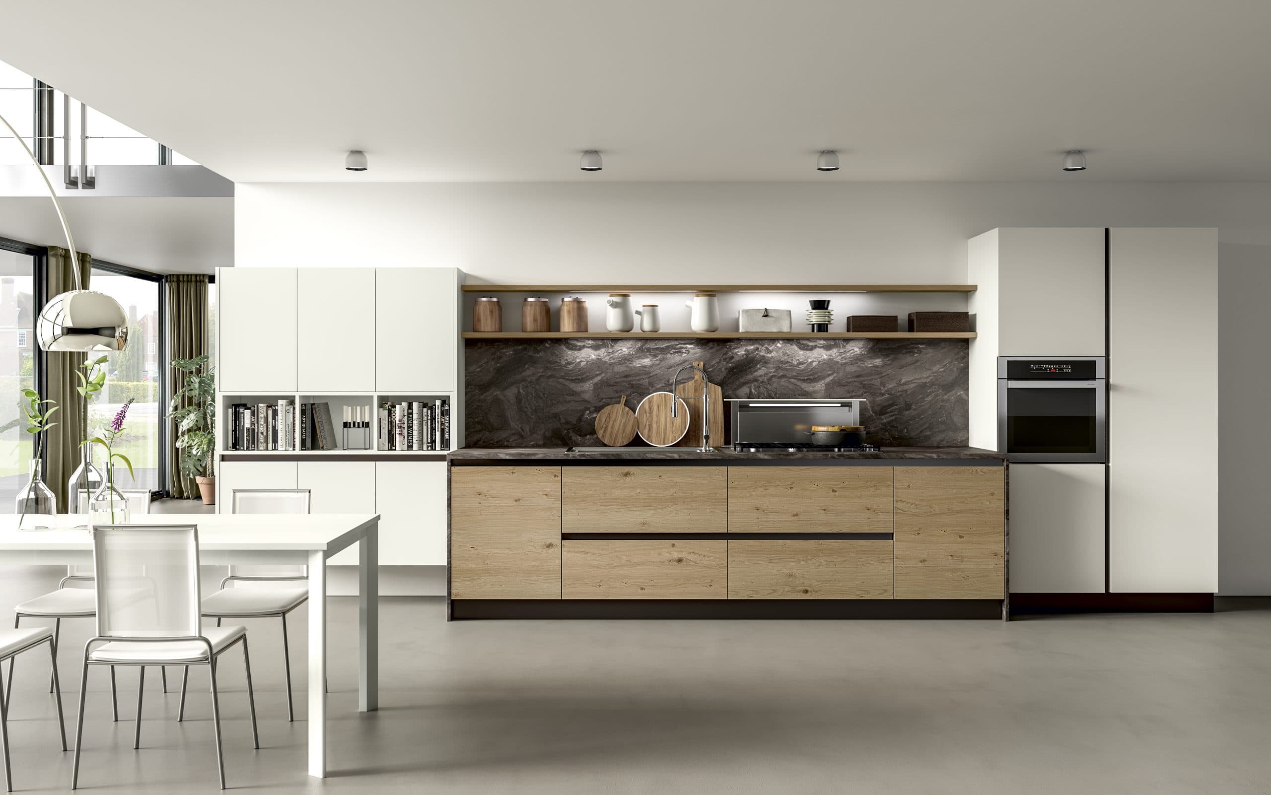 Cucina lineare legno e marmo con tavolo